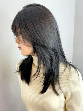 アイティーバイアルバム 下北沢店(IT by ALBUM) ストレートレイヤー_アースカラーくびれヘアツートン_ba363572