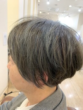 レーブ バイ ファースト 岩切店(reve by first) 白髪ぼかしハイライト×前下がりショートボブ