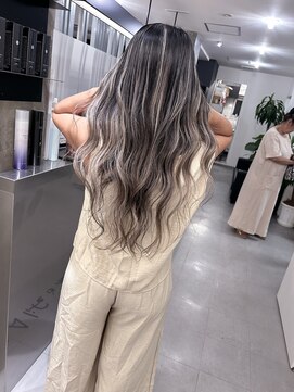 キング 枚方店(K!ng) ハイライトカラーミルクティーベージュケアブリーチダブルカラー