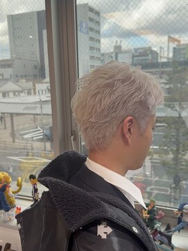 クール 大和八木駅前店(Coeur) ホワイトカラースパイキーショート