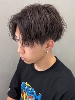 センターパート波巻きパーマスパイラルパーマツイストスパイラル