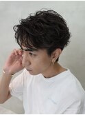 ビジネスセンターパートシャドウパーマツーブロック刈り上げ