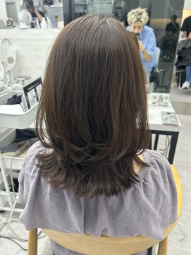 ビューナゴヤ 名駅(VIEW NAGOYA) レイヤーカット/くびれヘア/外ハネレイヤー/ベージュカラー