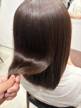 グラフ 立川(Graph.) Aujuaトリートメント/髪質改善