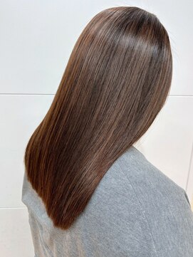 グレージュカラー セミロング ブラウンカラー ダメージレス