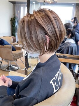 バンプ ギンザ(BUMP GINZA) 30代40代50代前髪なし銀座小顔絶壁解消大人ショートハイライト伊