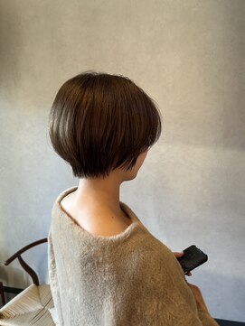 ツヅル(tsuzuru.) 丸みショート