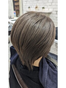 ゴールドスプラッシュ(GOLD SPLASH)の写真/【髪質改善】ダメージを最小限に抑える弱アルカリカラー！自然な美しさを引き出す艶髪へ♪
