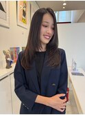 「巻くだけで垢抜ける◎大人の顔まわりレイヤー」