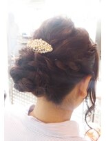 ヘアーヴィーヴル 松茂店(Hair BIVRE) ロープ編み&シニヨン&波ウェーヴ