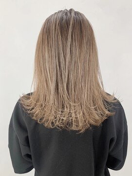 アルバム 新宿(ALBUM SHINJUKU) ハイトーンアッシュベージュ_毛先パーマことりベージュ_ba262362