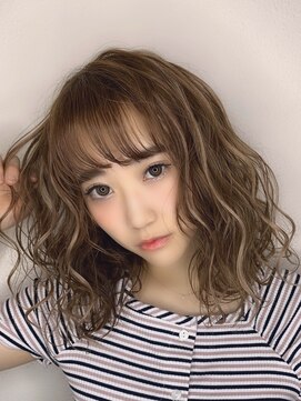 ゴリラビスケッツ(GORILLA BISCUITS) フワフワミディアムパーマ［桜木町/横浜/みなとみらい］