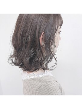 ガーランドウメダ(Garland umeda) リラックスウェーブ＿ミディアム＿000546