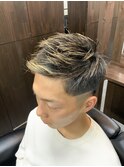 ライン入りショートヘア
