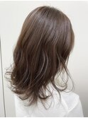 オリーブブラウン
