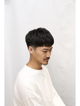 カーウォッシュバーバー(CARWASH BARBER) ナチュラルフェードクロップスタイル