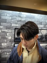 プラウド(PROUD)&nbsp;センターパートニュアンスパーマワンカールパーマツーブロック