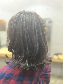 クルー(CREW) 白髪ぼかしハイライト