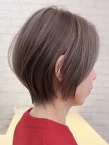 ソワネ 表参道(soigne)&nbsp;ショートボブくびれショートヘア顔周りレイヤー白髪ぼかし30代