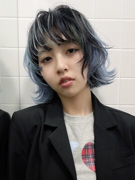 キャロルガーデンズ ボコカ 表参道(Carroll Gardens bococa) 【azu】ブリーチカラー、デザインカラー、ローライト、水色
