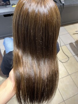 ツインエイトプラス(Twin eight plus+) うねり、ごわつきが気になる方におすすめの髪質改善！