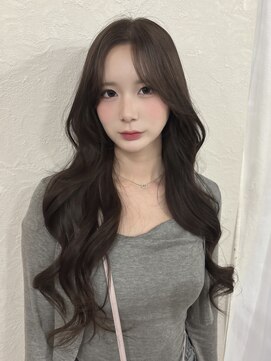 リト(riTo) 20代30代ふんわりロング透明感カラー外巻きスタイル