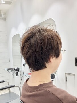ベイ(BAE) ショートボブ