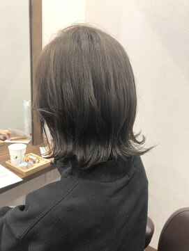 リアンズ(Lien's) 外ハネ×グレージュ