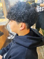 ヘアークリエイ トポライトウィロー 烏丸(Hair Create Polite willow) 20代30代メンズスパイラルパーマワイルドオシャレ感