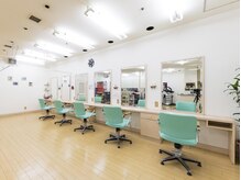 コアフィールドマサコ 小松島店(COIFFURE de MASAKO)