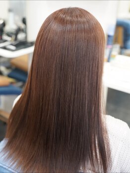 フラウ(FRAU)の写真/【梅小路】髪のダメージが気になる方にオススメの柔らかい質感と艶感が叶うストレート！お手入れも楽々♪