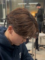 イーラ(era)&nbsp;フェザーパーマ　ツイストスパイラル眉カットメンズパーマ