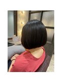 カット×丸みボブ