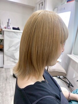 ハイトーンブリーチ抜きっぱなし金髪ホワイトブロンド