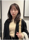ミディアムヘア×グレージュカラー