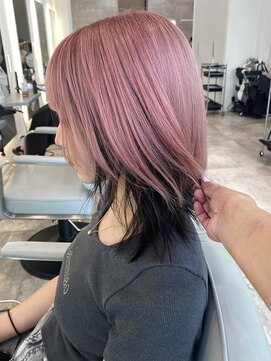 ダブルトーキョー シブヤ(W-TOKYO SHIBUYA) ミディアムウルフカットピンクカラーホワイトピンク