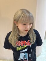 レジナヴィータ 栄(Reginavita)&nbsp;ホワイトベージュカラー＆レイヤーカット