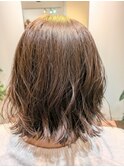 ベージュカラー×レイヤー×ボブスタイル
