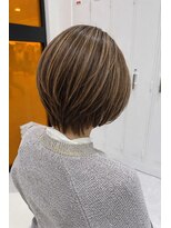 ナーディ バイ ミルボン(NERDy by milbon) ショートボブ×脱白髪染めハイライト◎