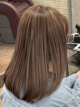 ハーシーバイアポロ 相模大野(HERSHE by apollo) xバレイヤージュ/ホワイトグレージュ/レイヤーカット