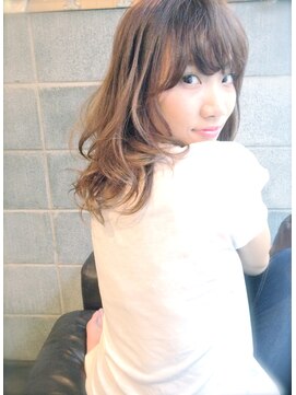 ミュリール(MiULiiR) 外国人風スモーキーバレイヤージュ×フェミカールミデ