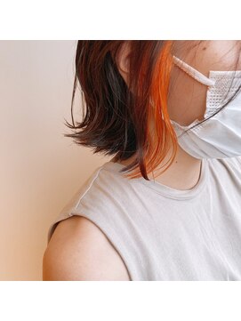 美容室 アイディー i-dee イヤリングオレンジ