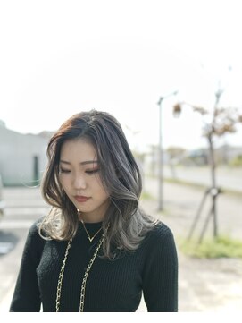 デイフレーム(Day FRAME) ブリーチデザイン＆セミロングスタイル