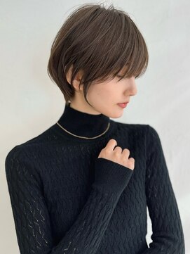 アンド ストーリーズ(&STORIES) 前髪あり耳掛け丸みくびれショートボブ20代30代40代50代（蘭）