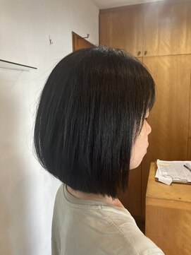 フリースタイル 立川(@.Freestyle) 前下がりボブ