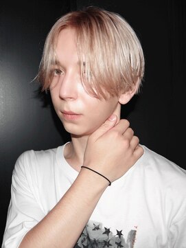 ミヤビ(MIYAVI) モテるメンズブロンドカラー