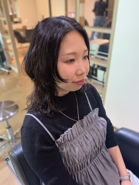 モーダアッカ(moda acca) 動きのあるグランジウルフ/レイヤースタイル@20代30代40代