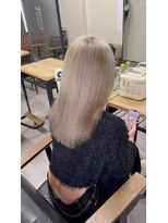 スワイ(SWAY)&nbsp;ホワイトカラー/岡山/ケアブリーチ/ダブルカラーハイトーンカラ