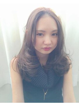 ステア メゾン(stir maison) 透き通るブルージュカラー☆MAKOTO