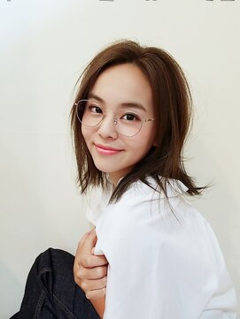 オペラ(Opera) ハイ透明感アッシュ小顔前下がり切りっぱなしボブ